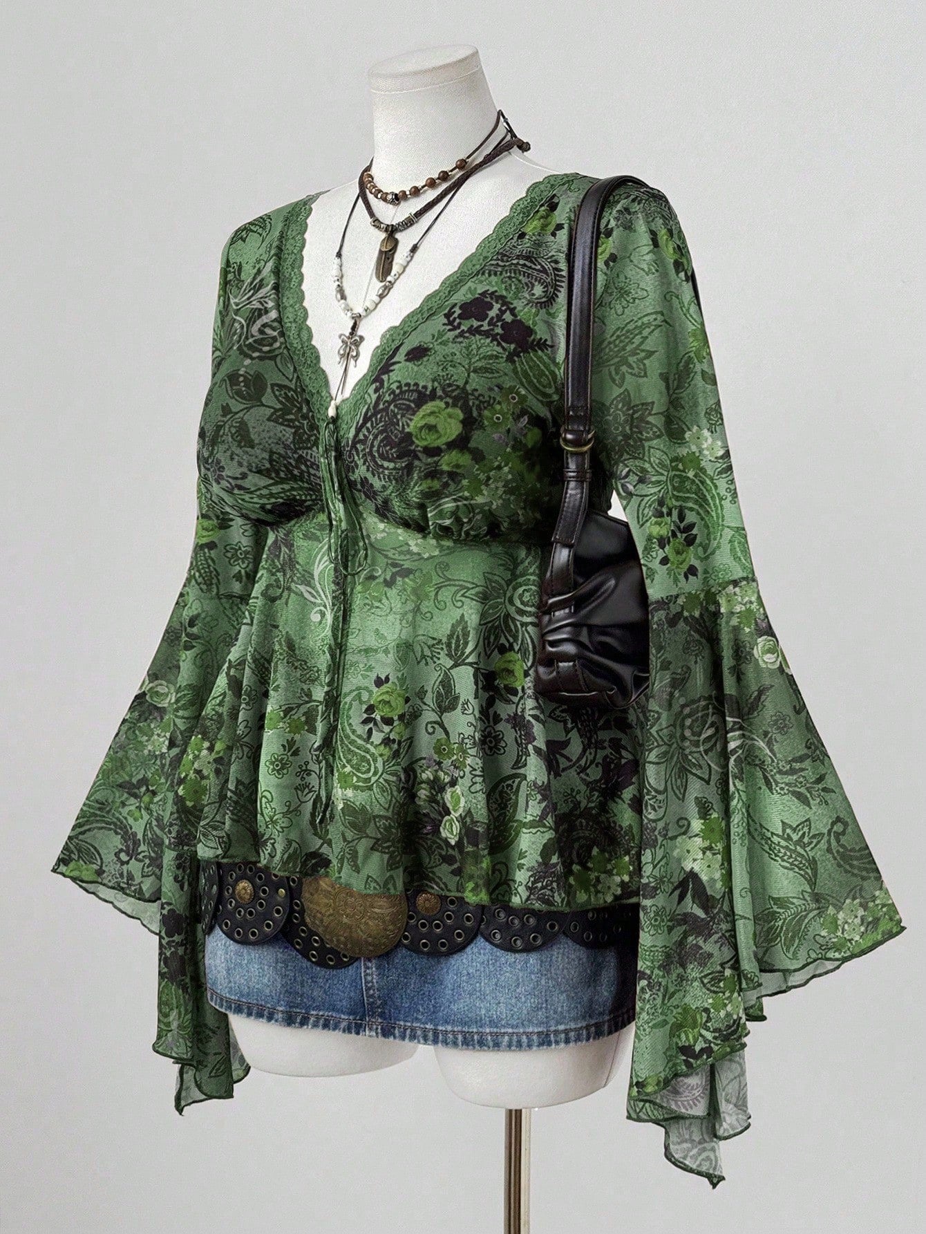 Sunspun Plus Size Women Contrast Lace V-Neck Flare Sleeve Cashew Print Fashionable Top