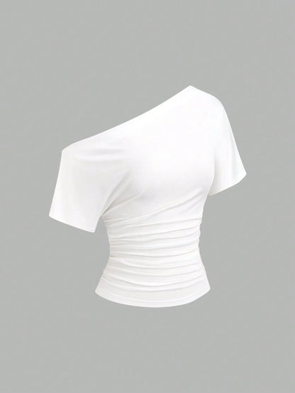 Sweetra New Spring/Summer Women's Stylish High Street Chic Asymmetric Shoulder Slim Fit Comfortable Casual T-Shirt