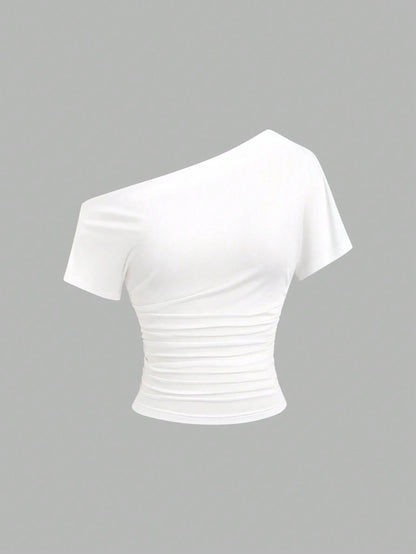 Sweetra New Spring/Summer Women's Stylish High Street Chic Asymmetric Shoulder Slim Fit Comfortable Casual T-Shirt