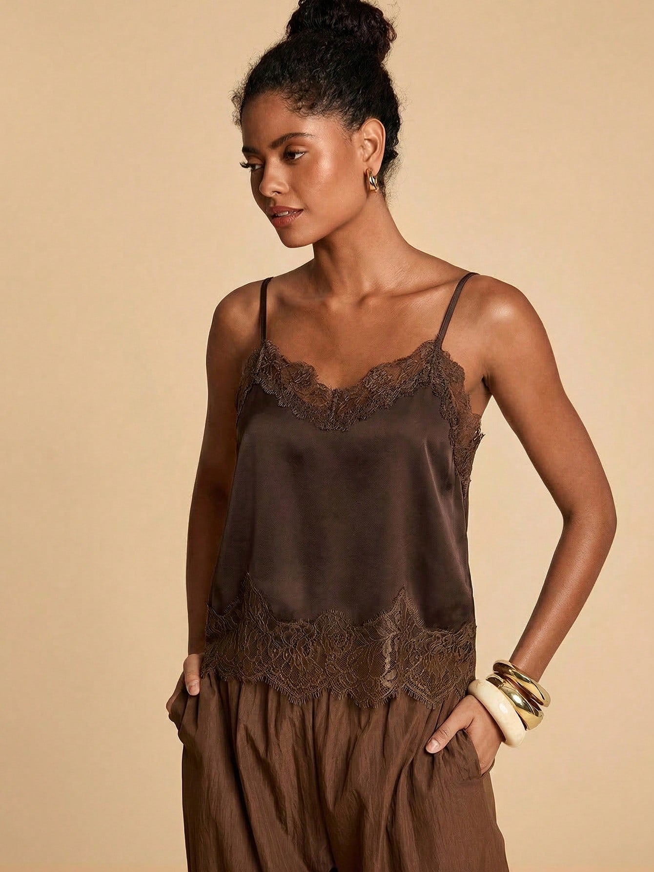 Travachic Women's Summer Casual Solid Color Contrast Lace Camisole,Summer Top
