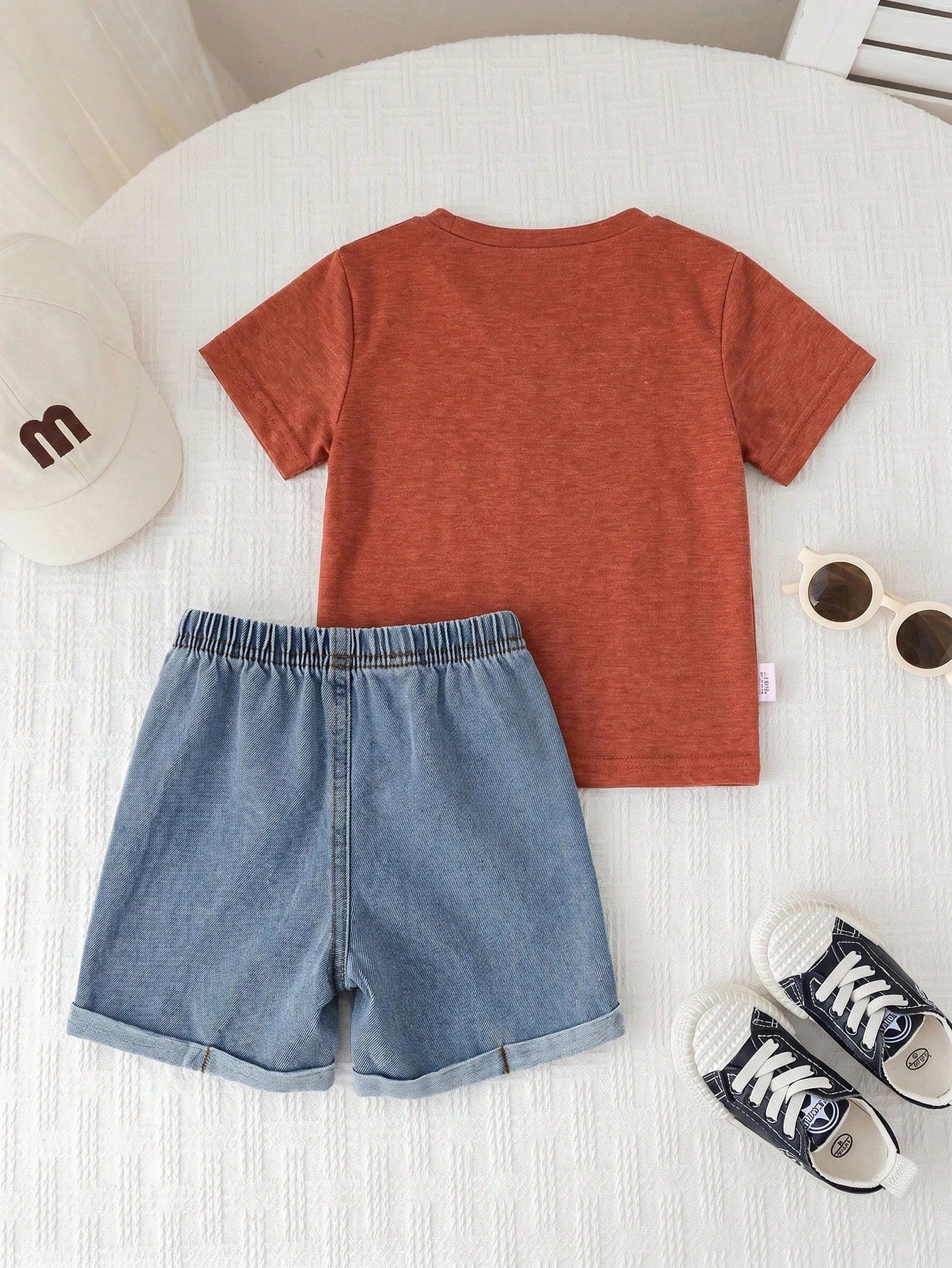 Unisex Baby 2pcs/Set Casual Cute Slogan Graphic Short Sleeve T-Shirt And Distressed Denim Shorts Outfit, Baby Clothing Sets, Streetwear