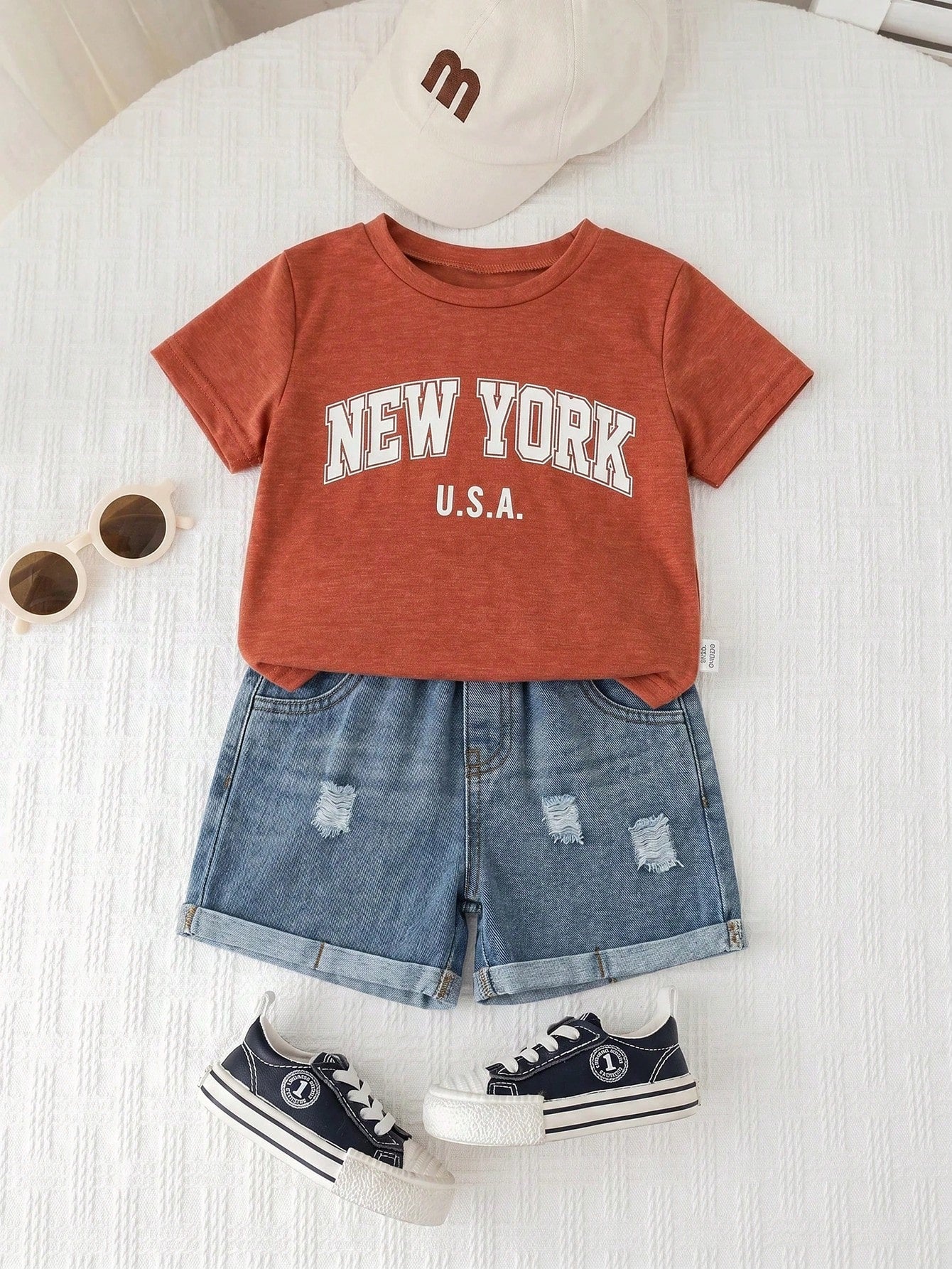 Unisex Baby 2pcs/Set Casual Cute Slogan Graphic Short Sleeve T-Shirt And Distressed Denim Shorts Outfit, Baby Clothing Sets, Streetwear
