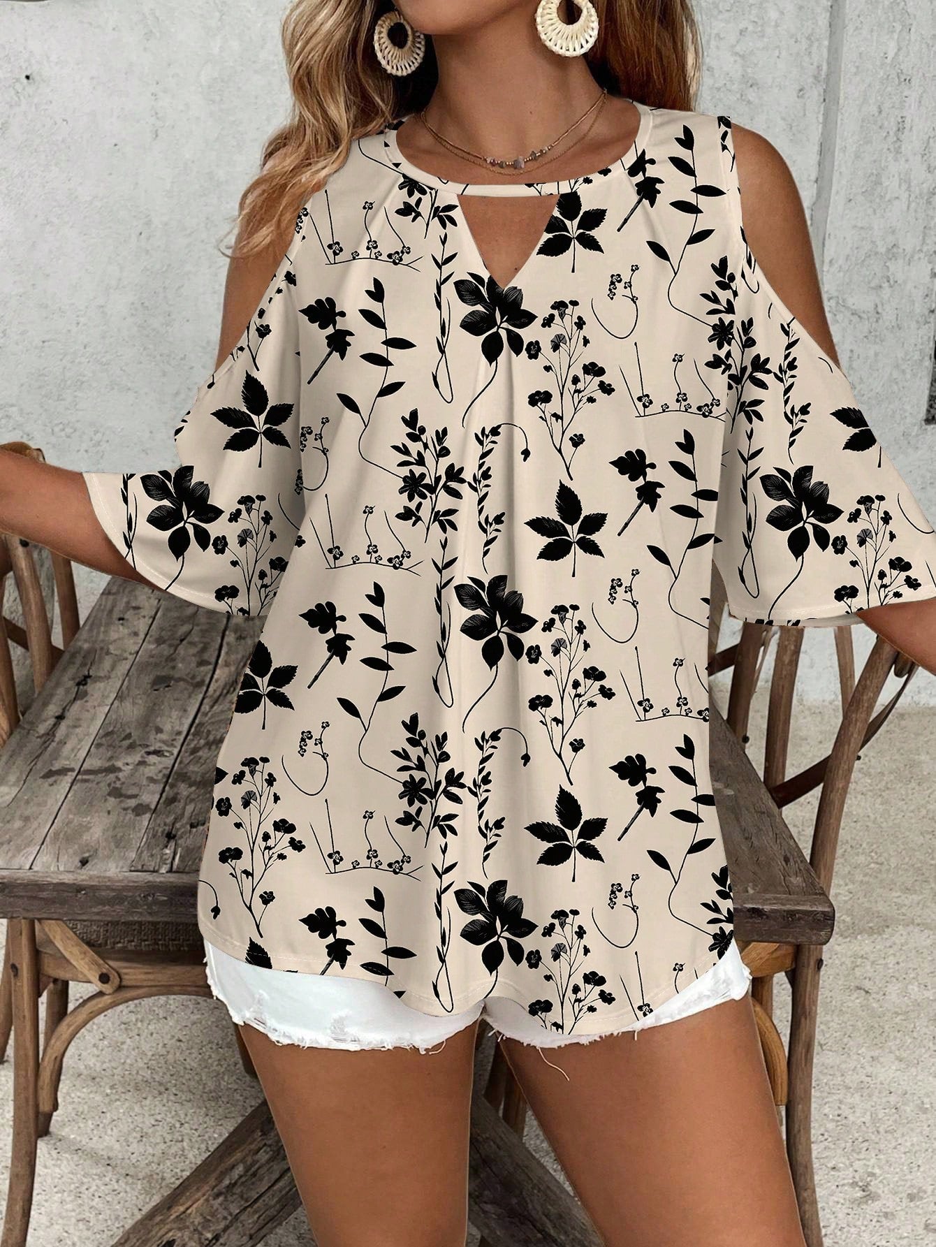VCAY Plus Size Casual Floral Print Hollow Out Shirt