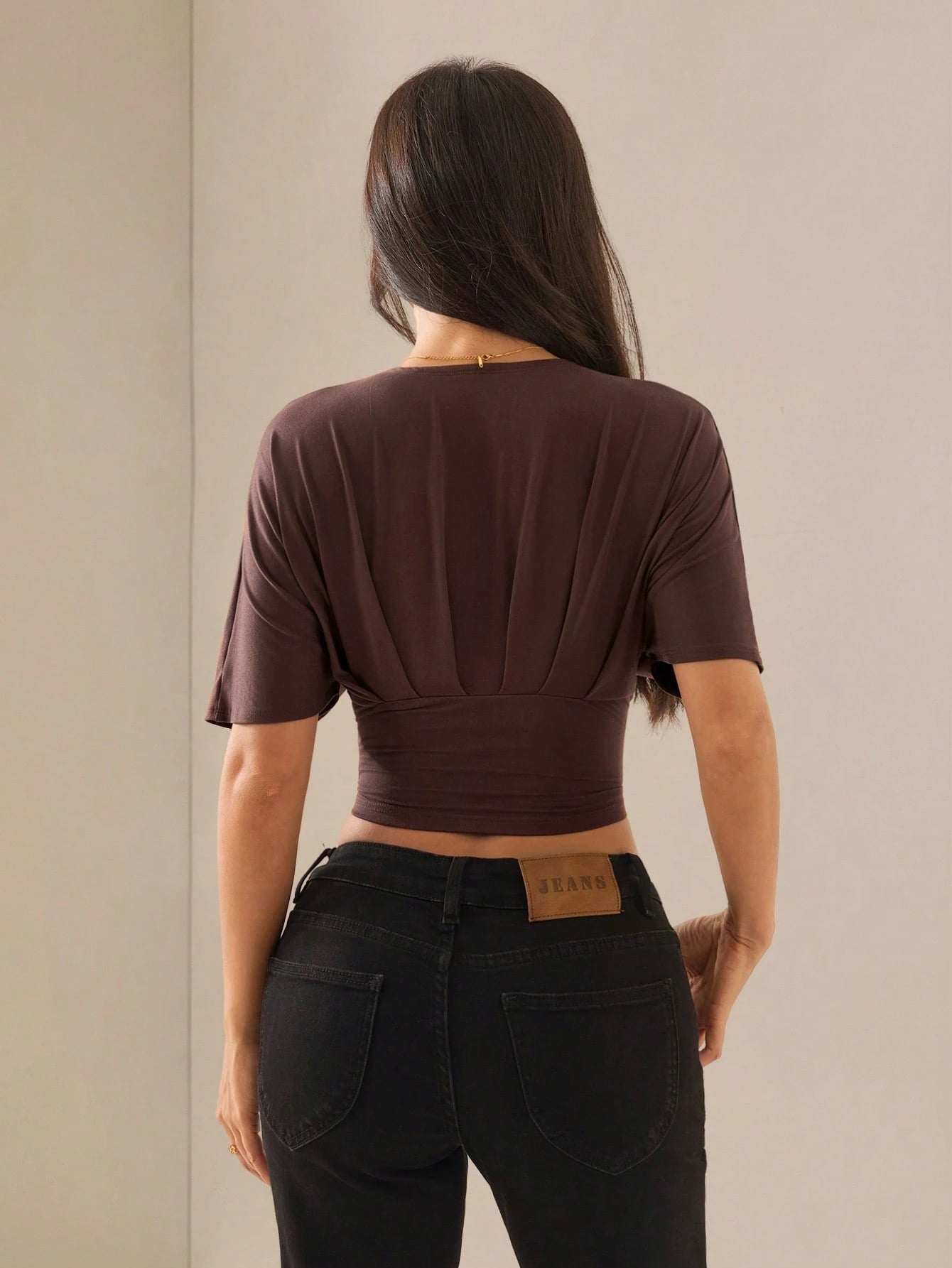 Vivamere Brown Bat Print V-Neck Short Sleeve Knit Top, Solid Color Commuting Night T-Shirt, Summer Outfits, Going Out, Petite Women Sexy Elegant