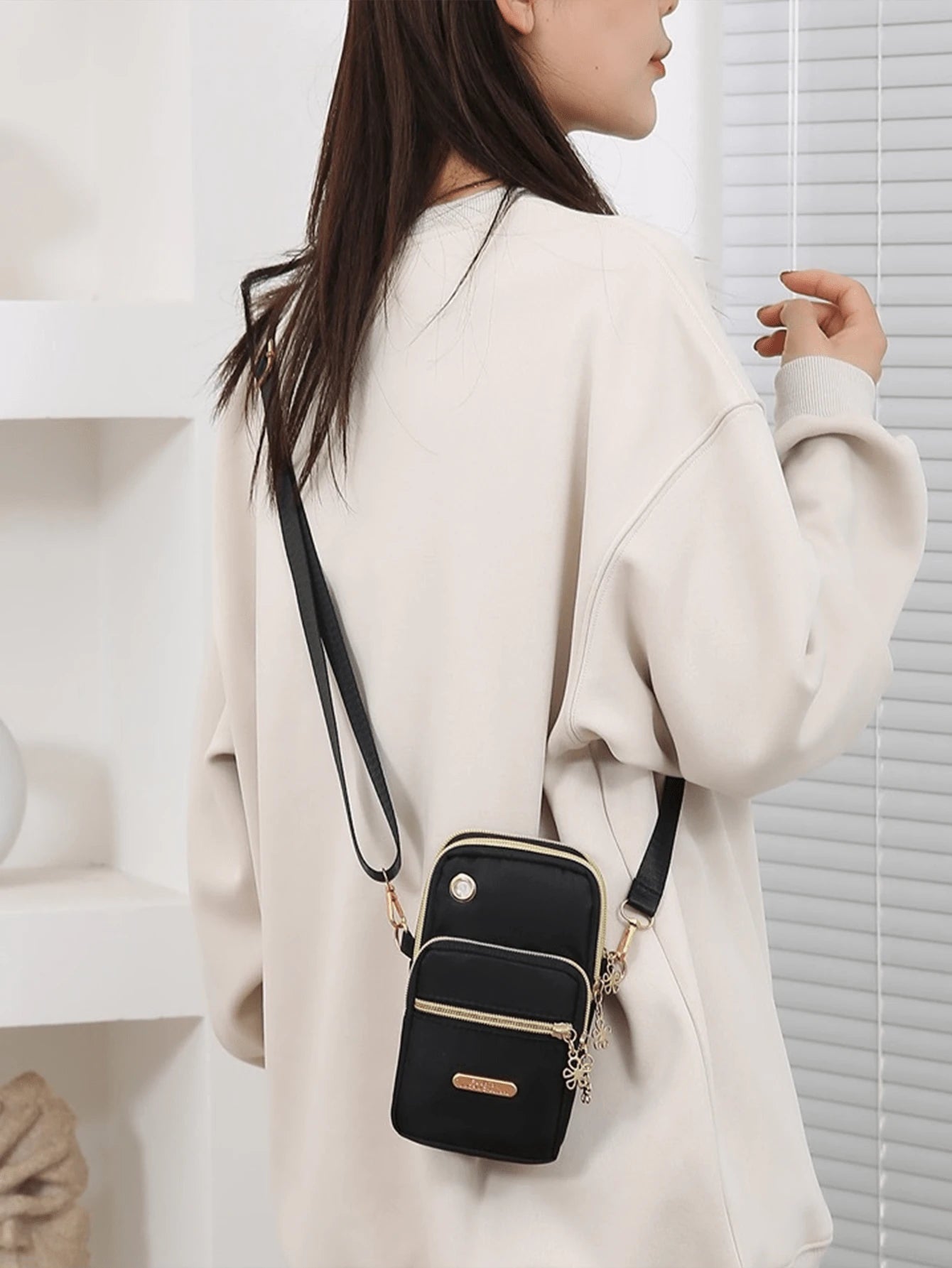 Waterproof Crossbody Bag,Small Shoulder Bag For Mobile Phone,Sport Outdoor Running Mobile Phone Arm Bag Unisex Messenger Bag Wrist Bag Mini Coin Purse