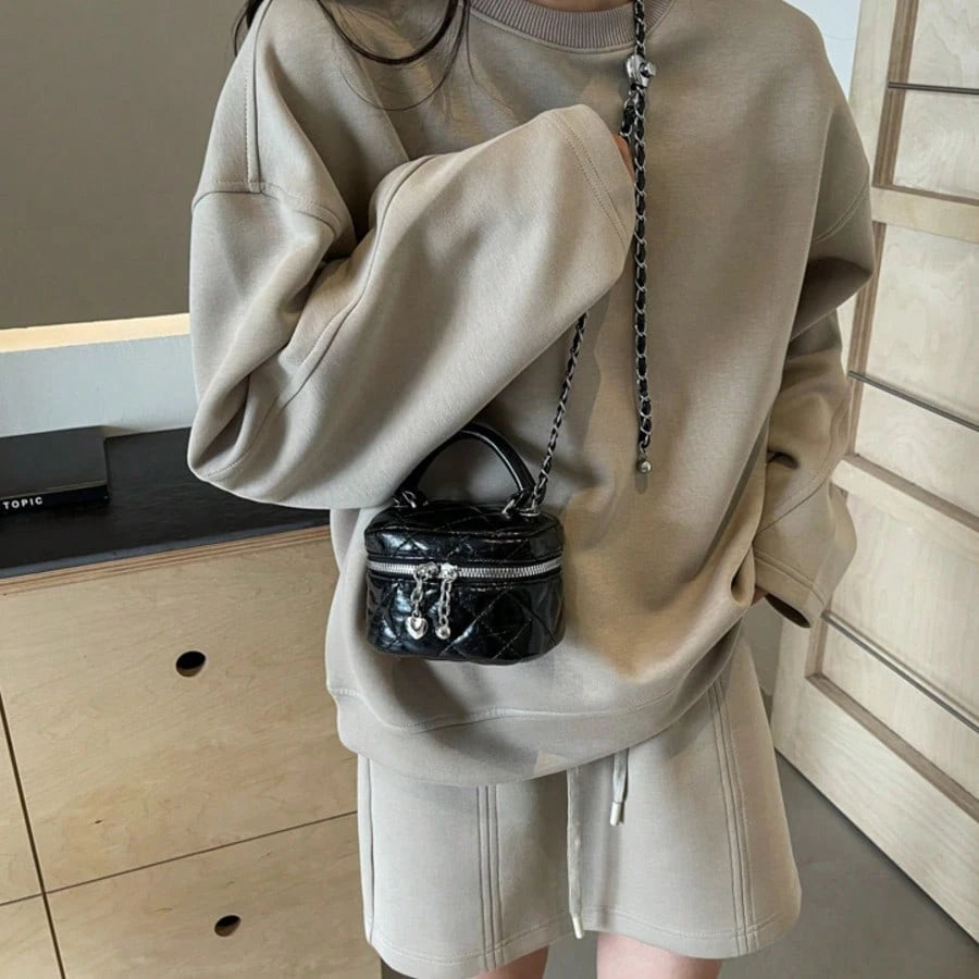 Women Diamond Quilted Round Box Crossbody Bag, Classic Waterproof Lightweight Multifunctional Handbag With Heart-Shaped Zipper Decor