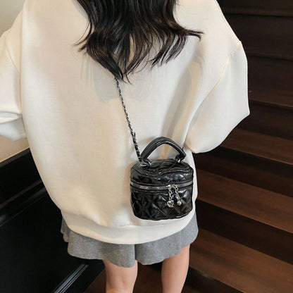 Women Diamond Quilted Round Box Crossbody Bag, Classic Waterproof Lightweight Multifunctional Handbag With Heart-Shaped Zipper Decor