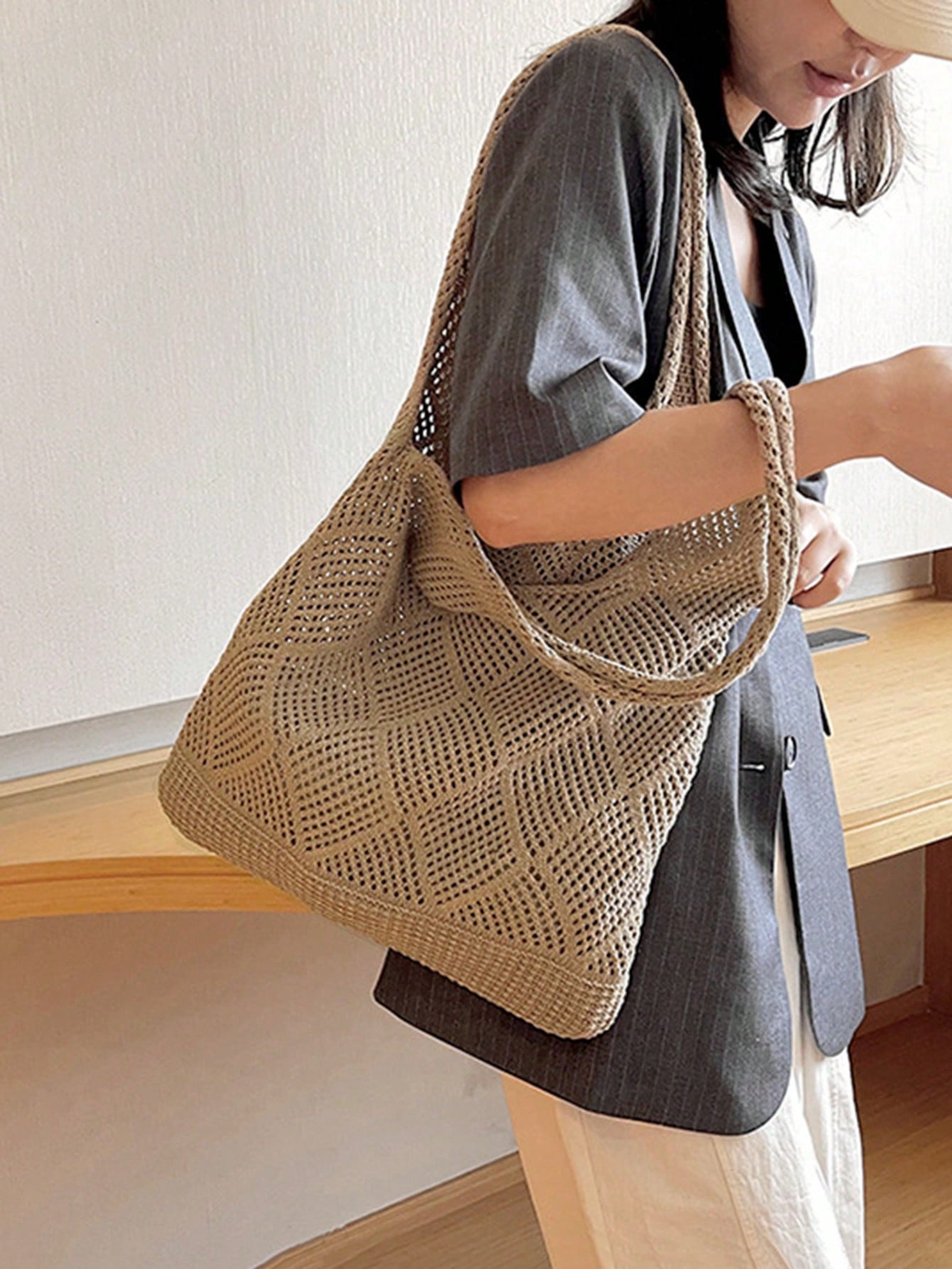 Women Hollow Knitted Shoulder Bag Simple Crochet Handbag Lightweight Casual Hollow Out Pattern Crochet Bag