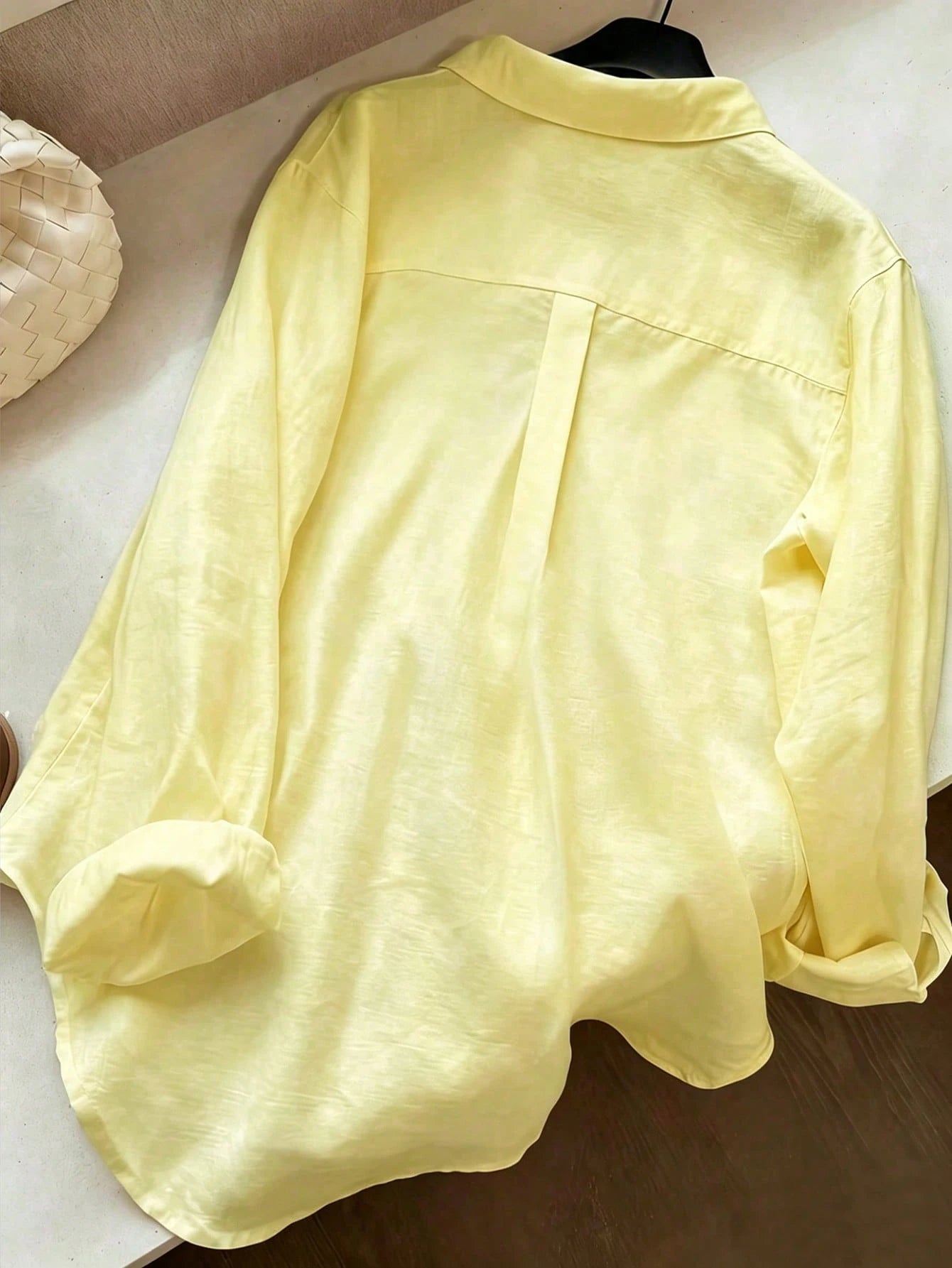 Women's Casual Solid Color Front Button Curved Hem Shirt Spring Yellow, Minimalist