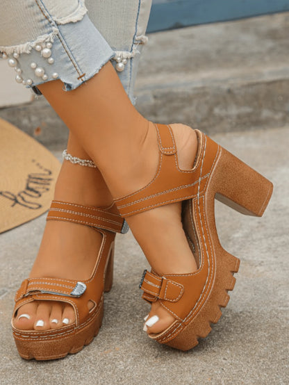 Women's Plus Size High-Heel Sandals, 2026 Summer New Arrival Platform Sandals, Single Strap Sandals, Elegant Style Ladies Sandals