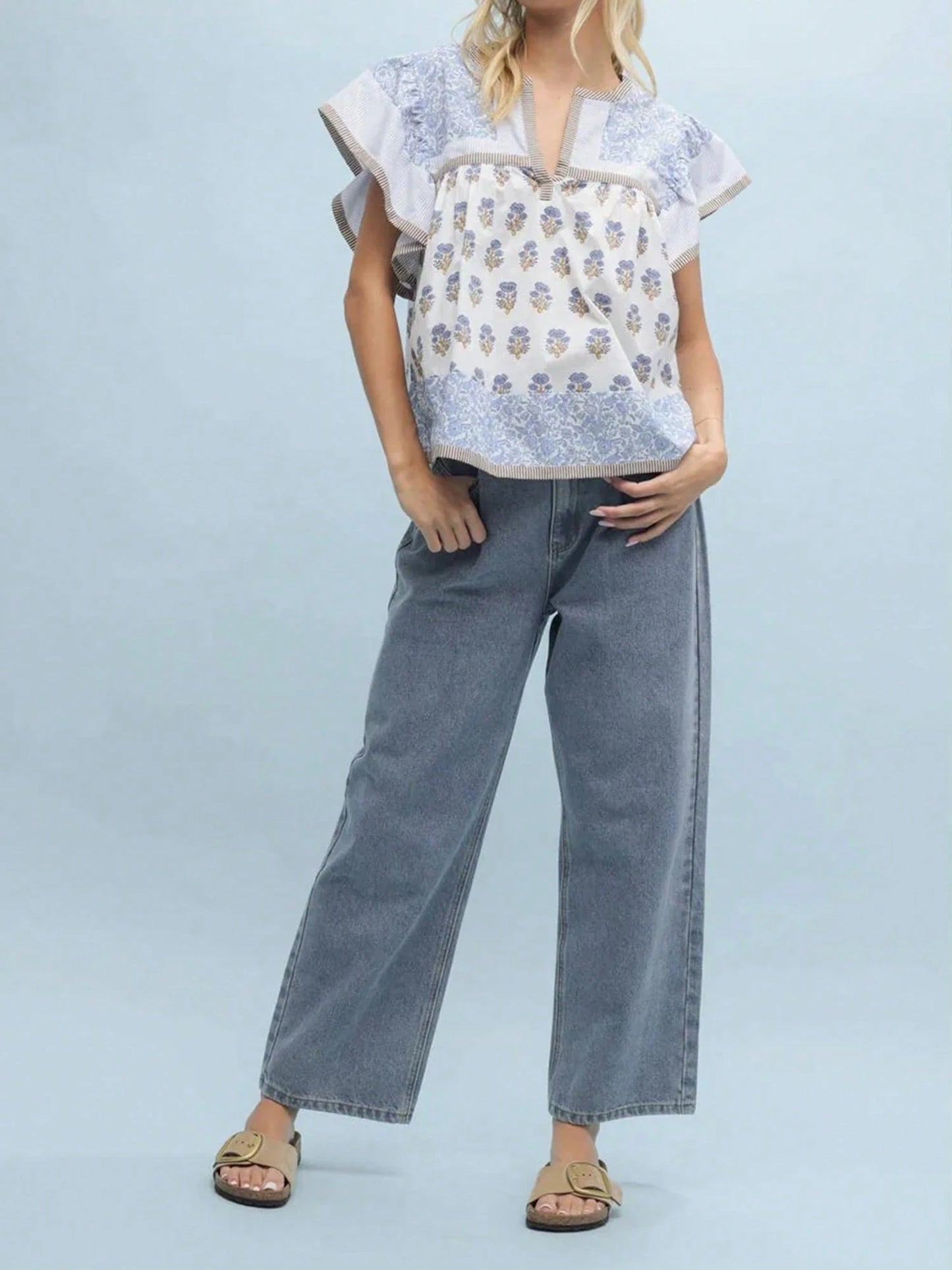 Women Summer Folky Stylish Floral Print Contrast Color V-Neck Cropped Shirt Ruffled Fly Sleeve Loose Fit Y2K Blouse