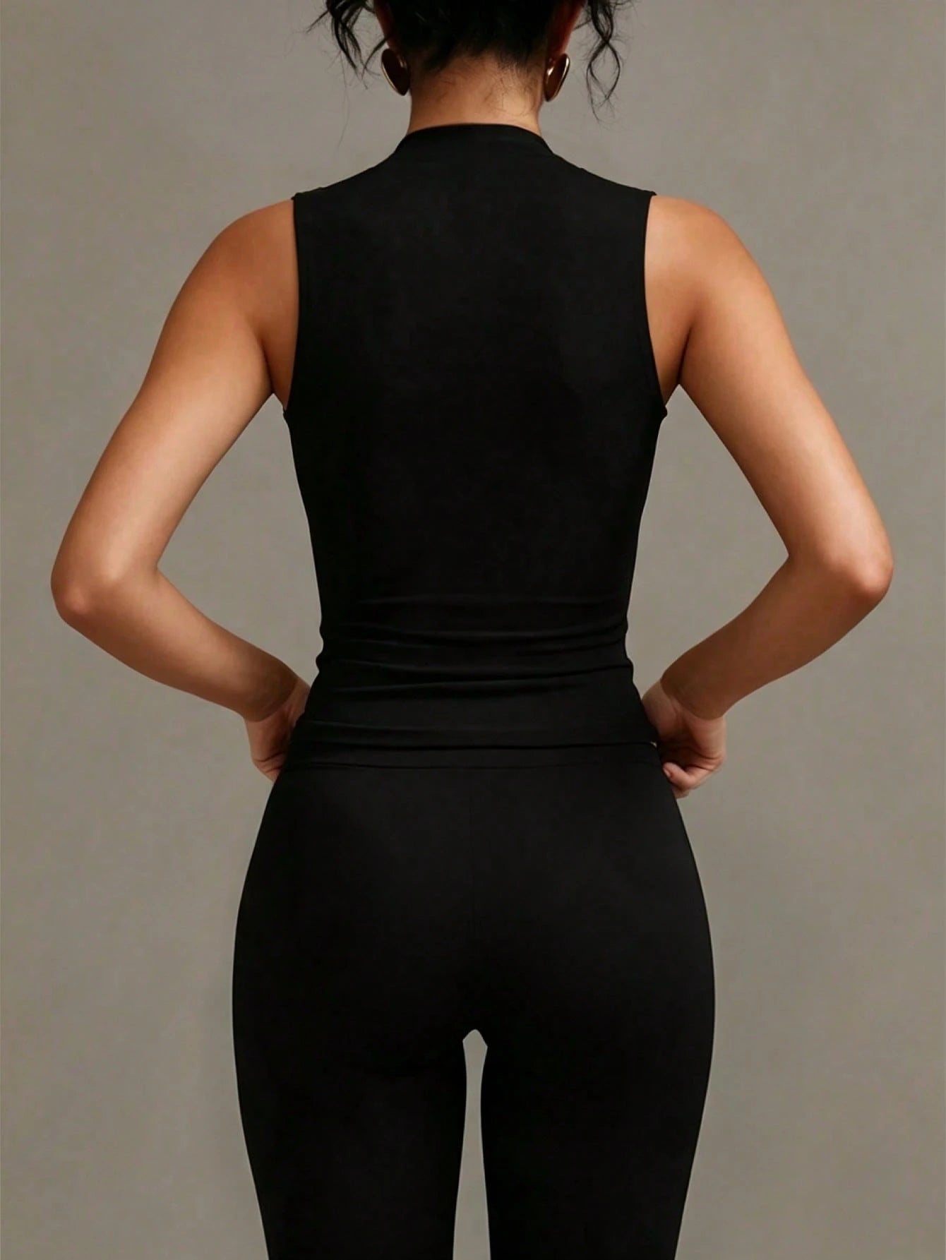 XLLAIS Crew Neck Sleeveless Solid Color Undershirt, Double-Layer Stretchy Slim Fit T-Shirt Casual Black Summer, Everyday Wear